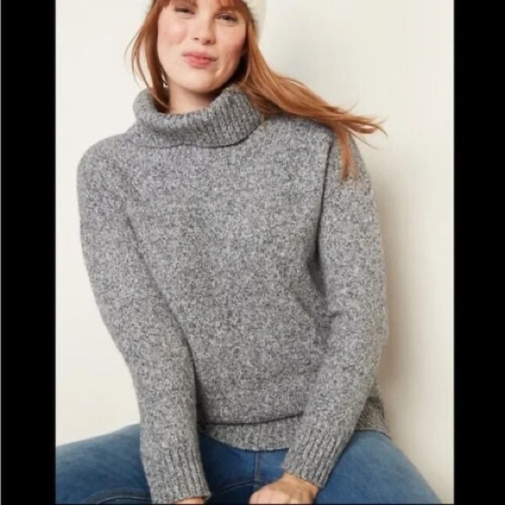 Old navy sweater